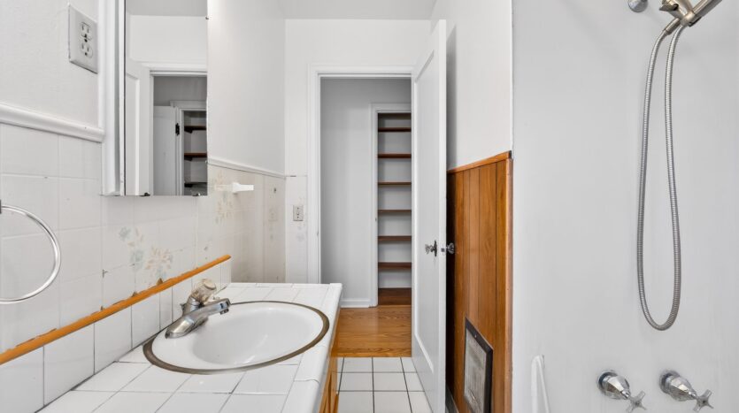345 NW Norman Ave.  - Gresham - Oregon - 2 bed, 1 bath rental property