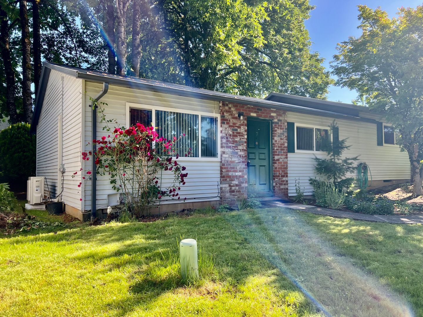 37950 HWY 26 - #7 - Sandy - Oregon - 2 bed, 1 bath rental property