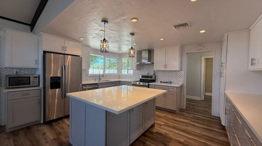 39142 11th St. West - Palmdale - California - 3 bed, 1.5 bath rental property