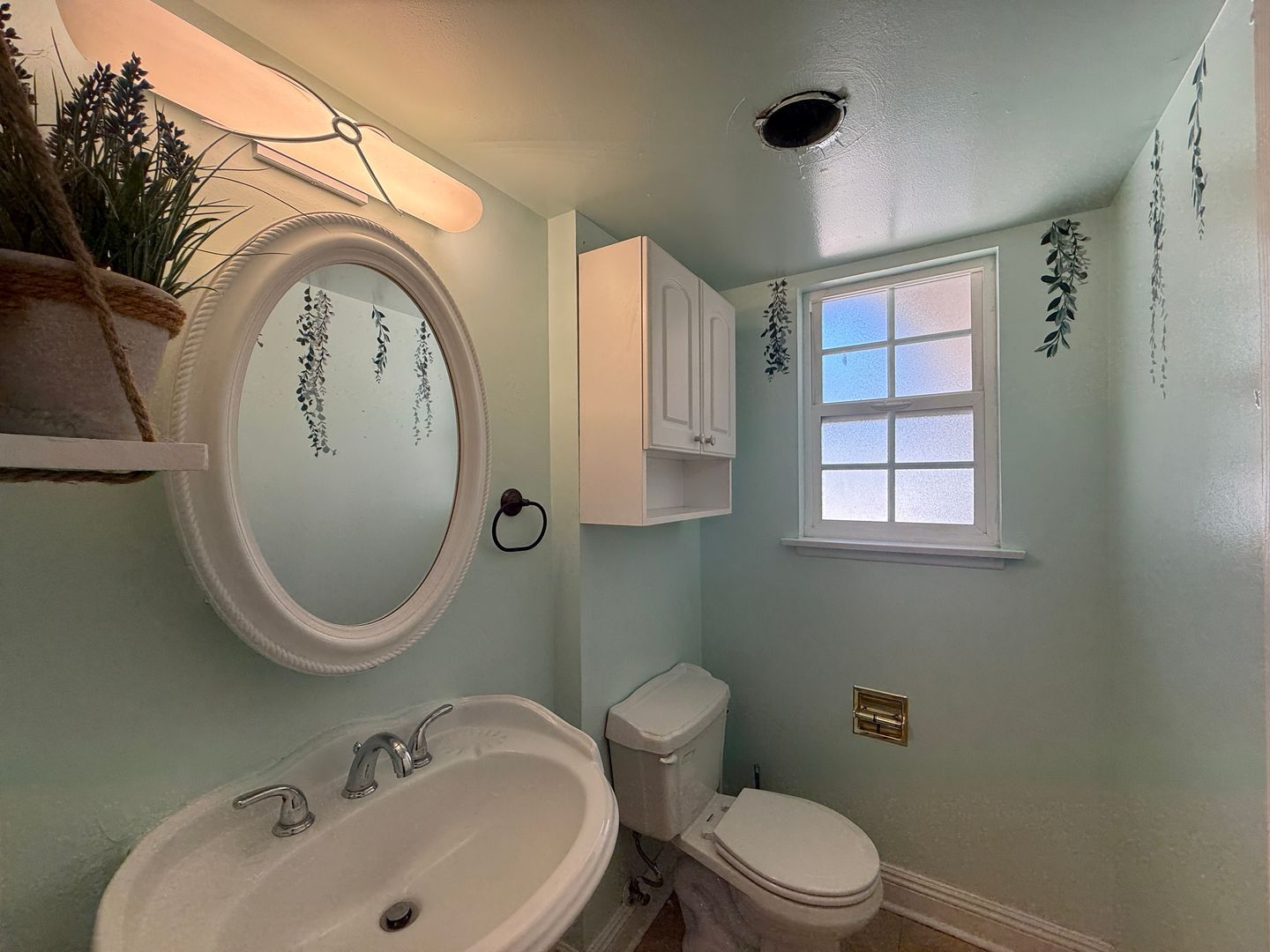39142 11th St. West - Palmdale - California - 3 bed, 1.5 bath rental property