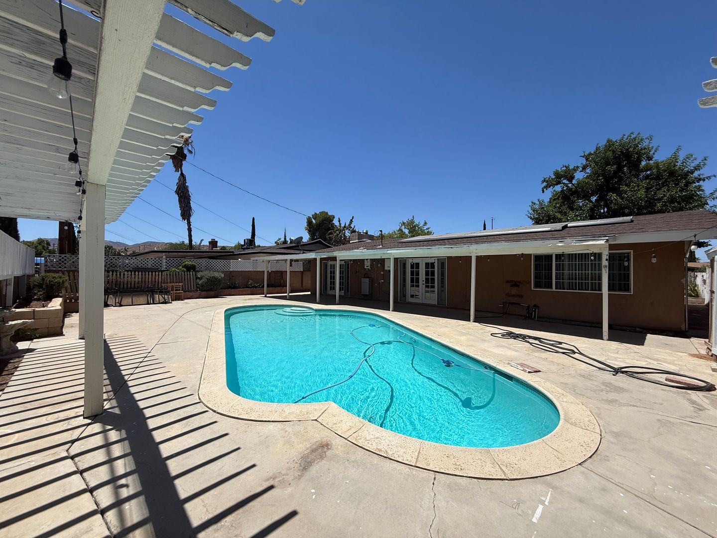 39142 11th St. West - Palmdale - California - 3 bed, 1.5 bath rental property