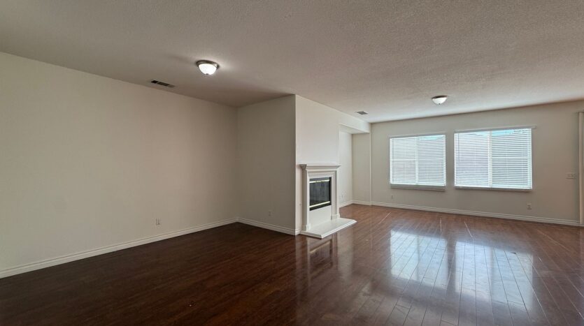 39201 Jacob Dr - Palmdale - California - 4 bed, 3 bath rental property