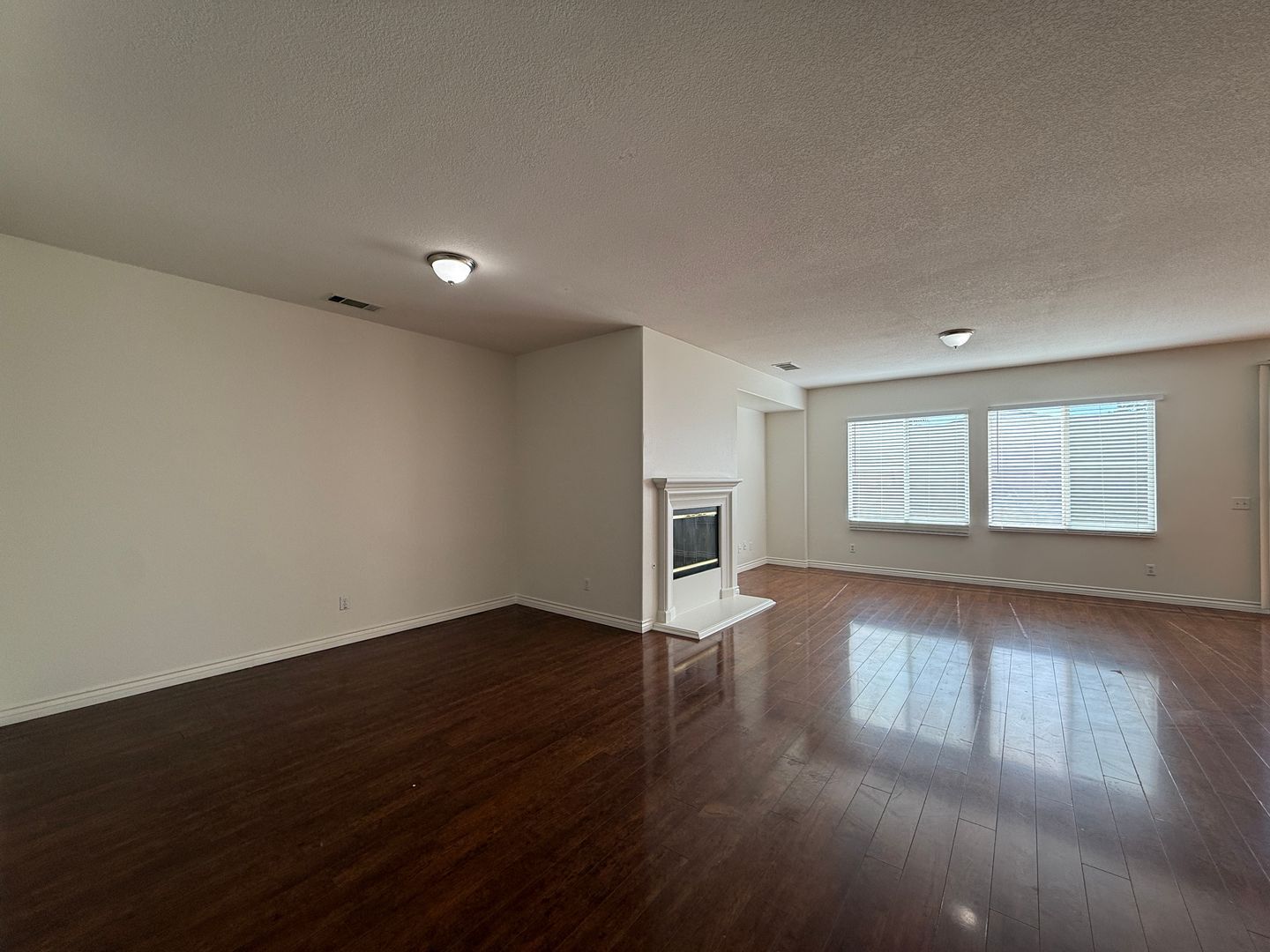 39201 Jacob Dr - Palmdale - California - 4 bed, 3 bath rental property