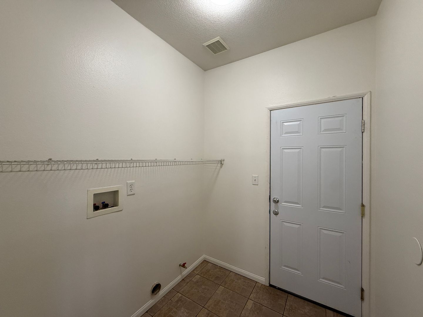 39201 Jacob Dr - Palmdale - California - 4 bed, 3 bath rental property