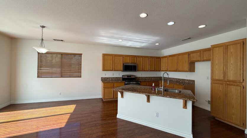 39201 Jacob Dr - Palmdale - California - 4 bed, 3 bath rental property