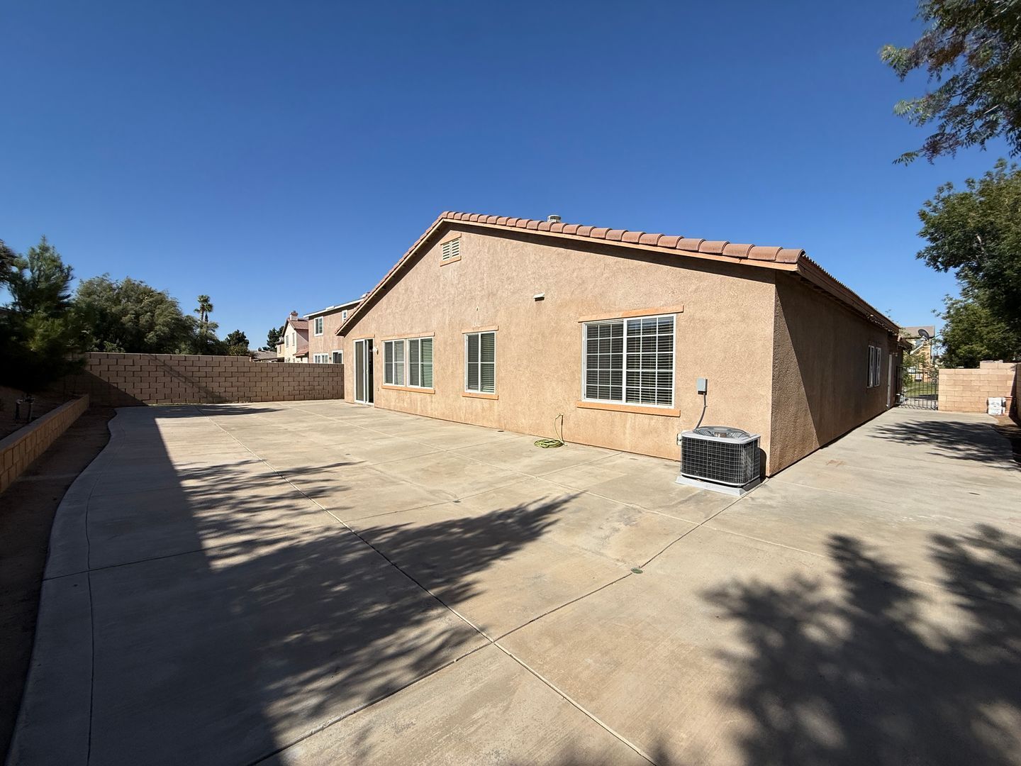 39201 Jacob Dr - Palmdale - California - 4 bed, 3 bath rental property