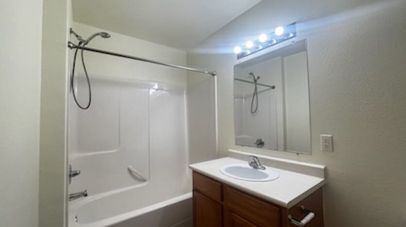 4018 Northwest Avenue - Bellingham - Washington - 1 bed, 1 bath rental property