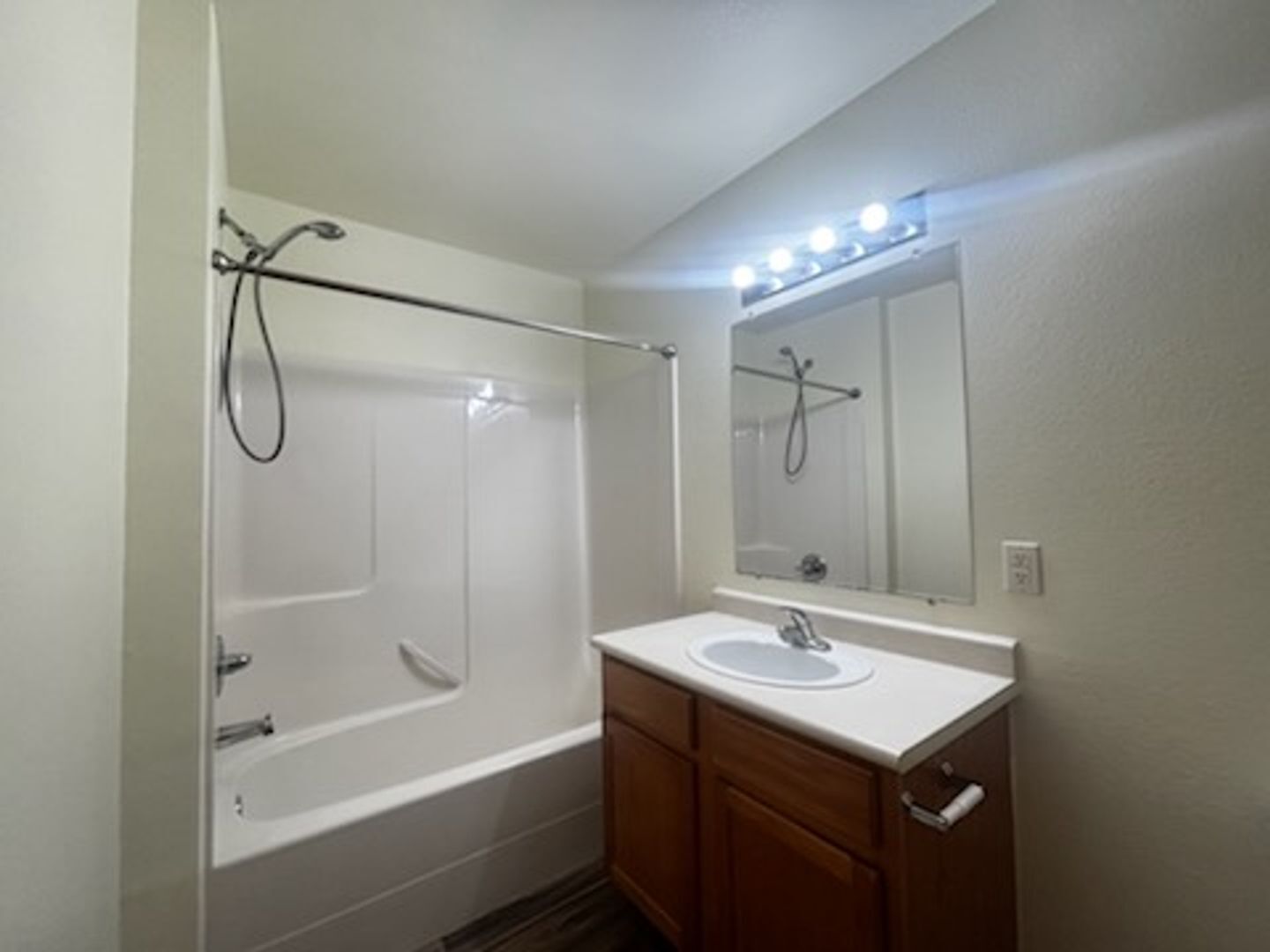 4018 Northwest Avenue - Bellingham - Washington - 1 bed, 1 bath rental property