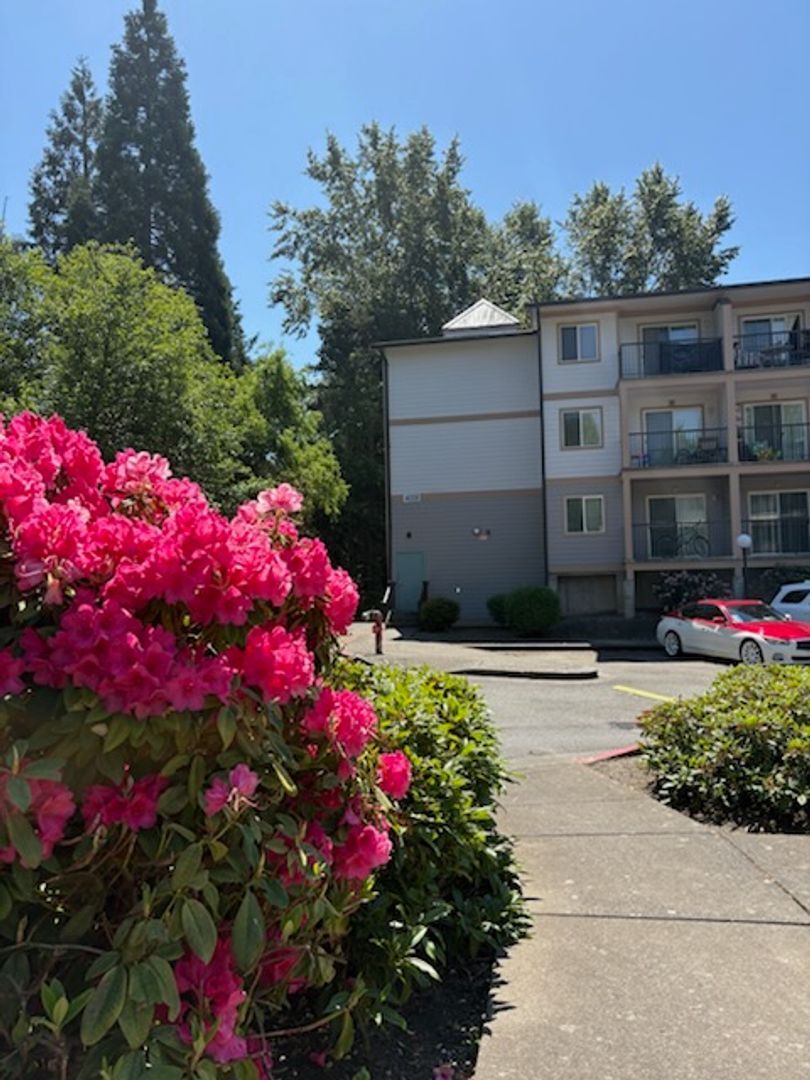 4018 Northwest Avenue - Bellingham - Washington - 2 bed, 2 bath rental property