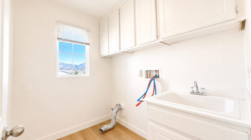 4420 Cloudywing Rd - Hemet - California - 5 bed, 3 bath rental property