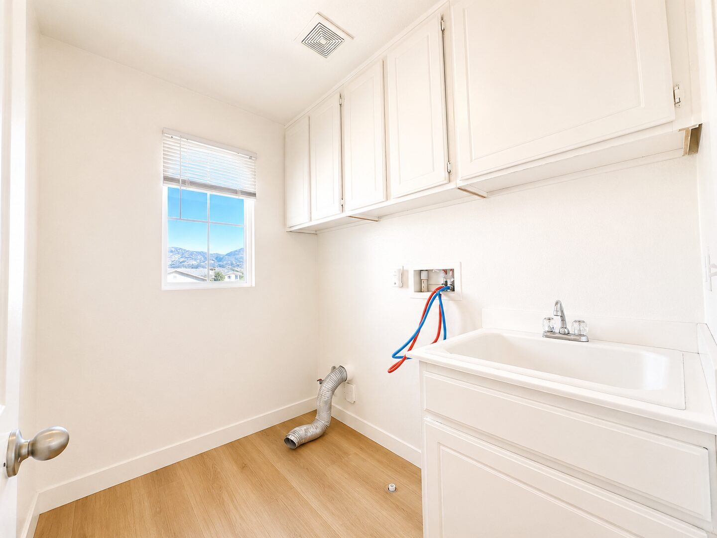 4420 Cloudywing Rd - Hemet - California - 5 bed, 3 bath rental property