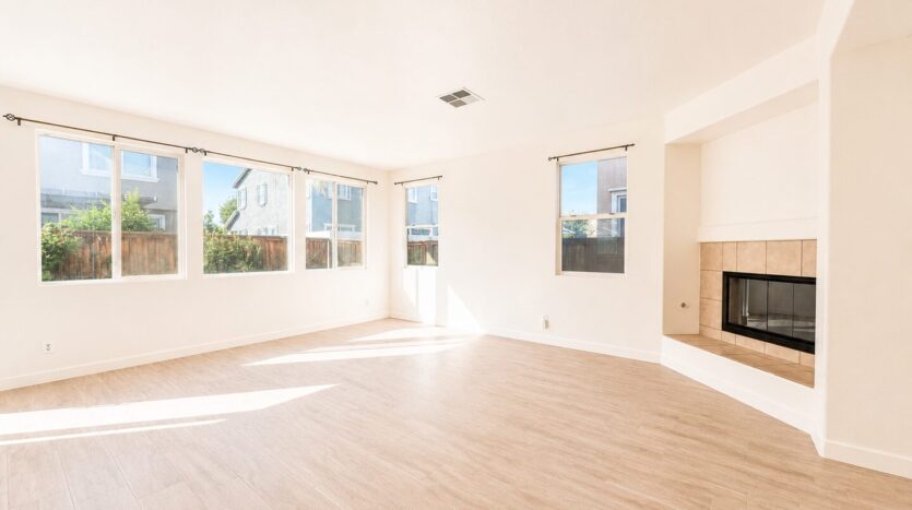 4420 Cloudywing Rd - Hemet - California - 5 bed, 3 bath rental property
