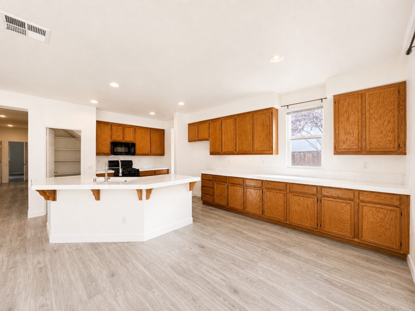 4420 Cloudywing Rd - Hemet - California - 5 bed, 3 bath rental property
