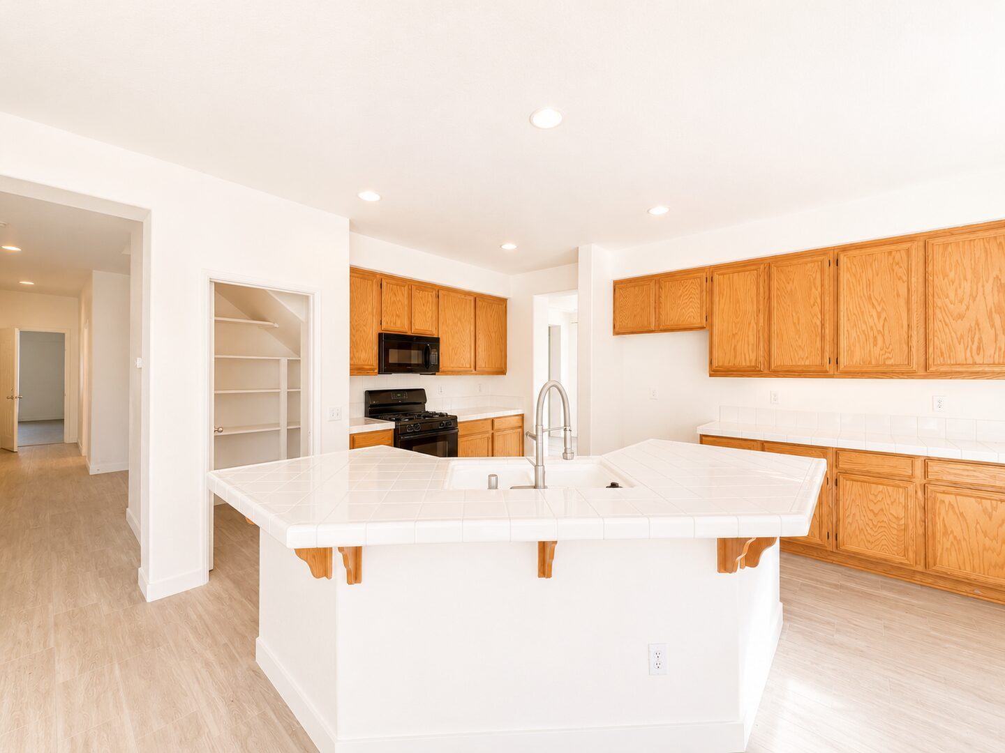 4420 Cloudywing Rd - Hemet - California - 5 bed, 3 bath rental property