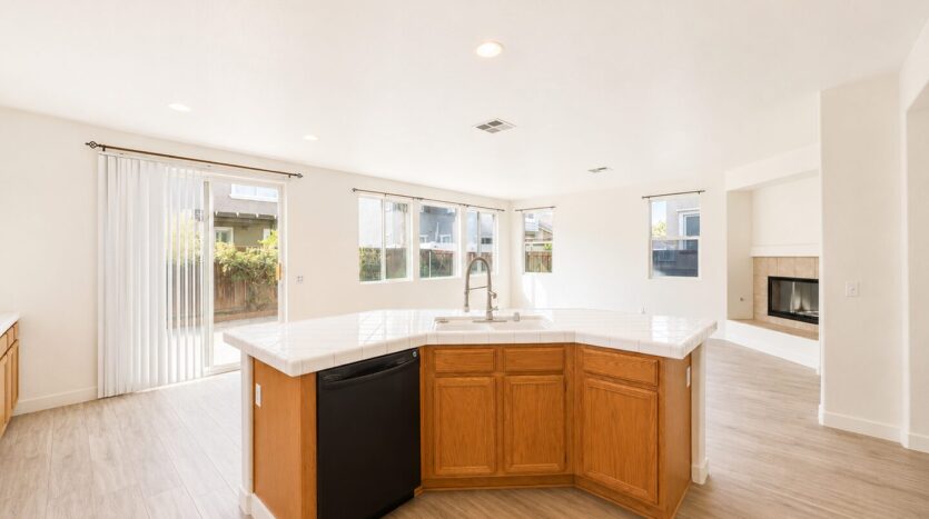 4420 Cloudywing Rd - Hemet - California - 5 bed, 3 bath rental property