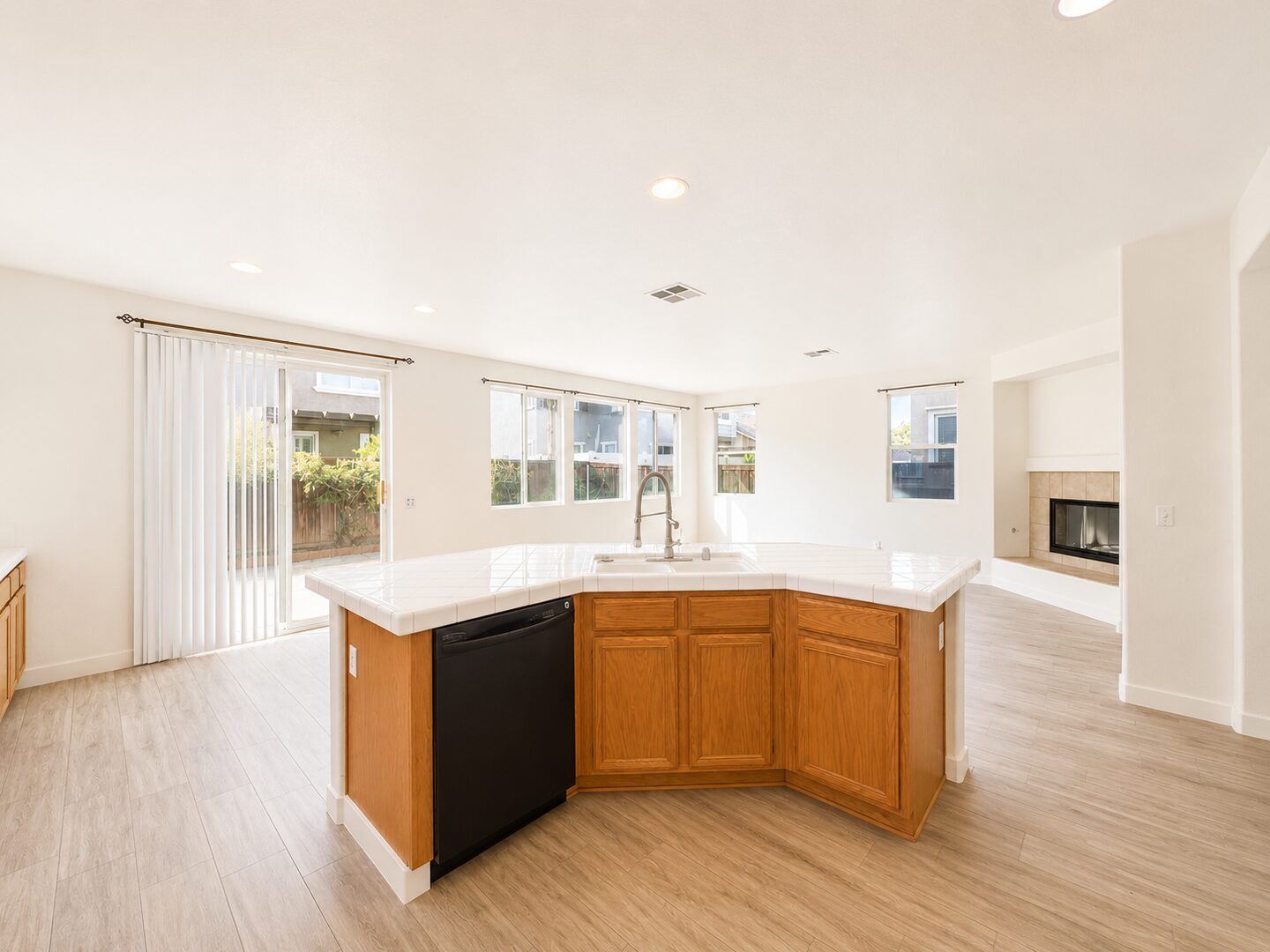 4420 Cloudywing Rd - Hemet - California - 5 bed, 3 bath rental property