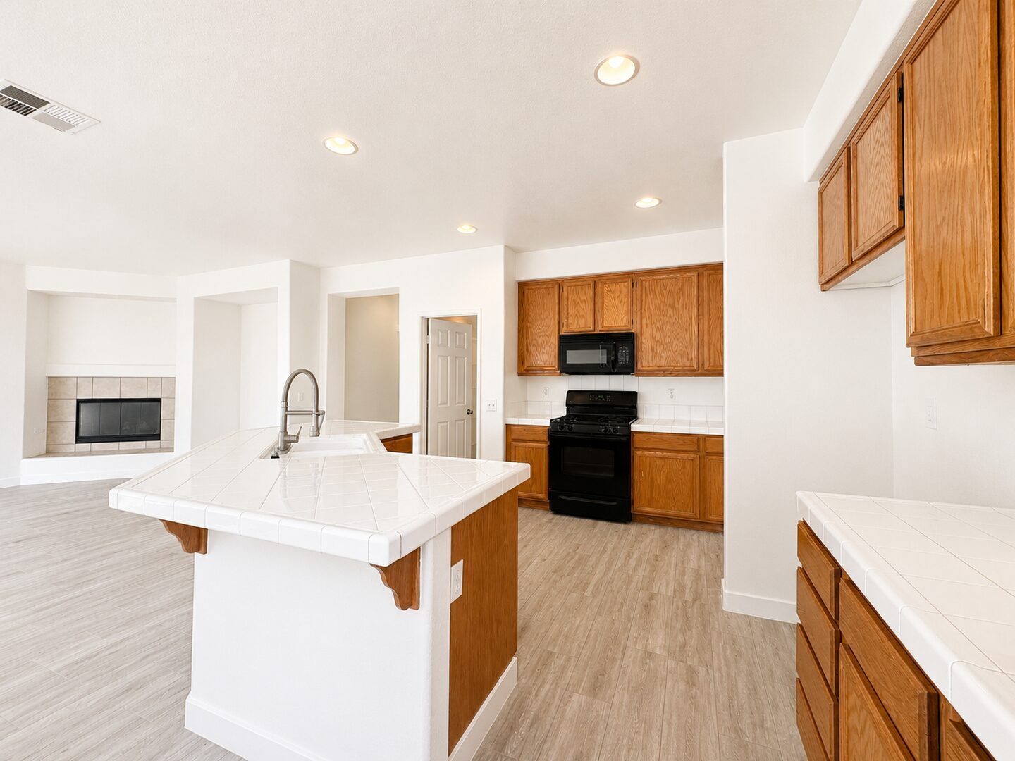 4420 Cloudywing Rd - Hemet - California - 5 bed, 3 bath rental property