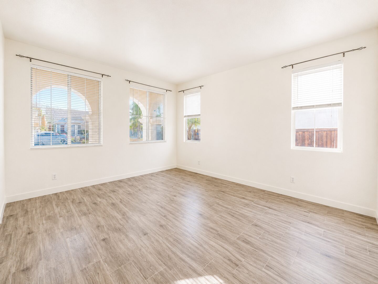 4420 Cloudywing Rd - Hemet - California - 5 bed, 3 bath rental property