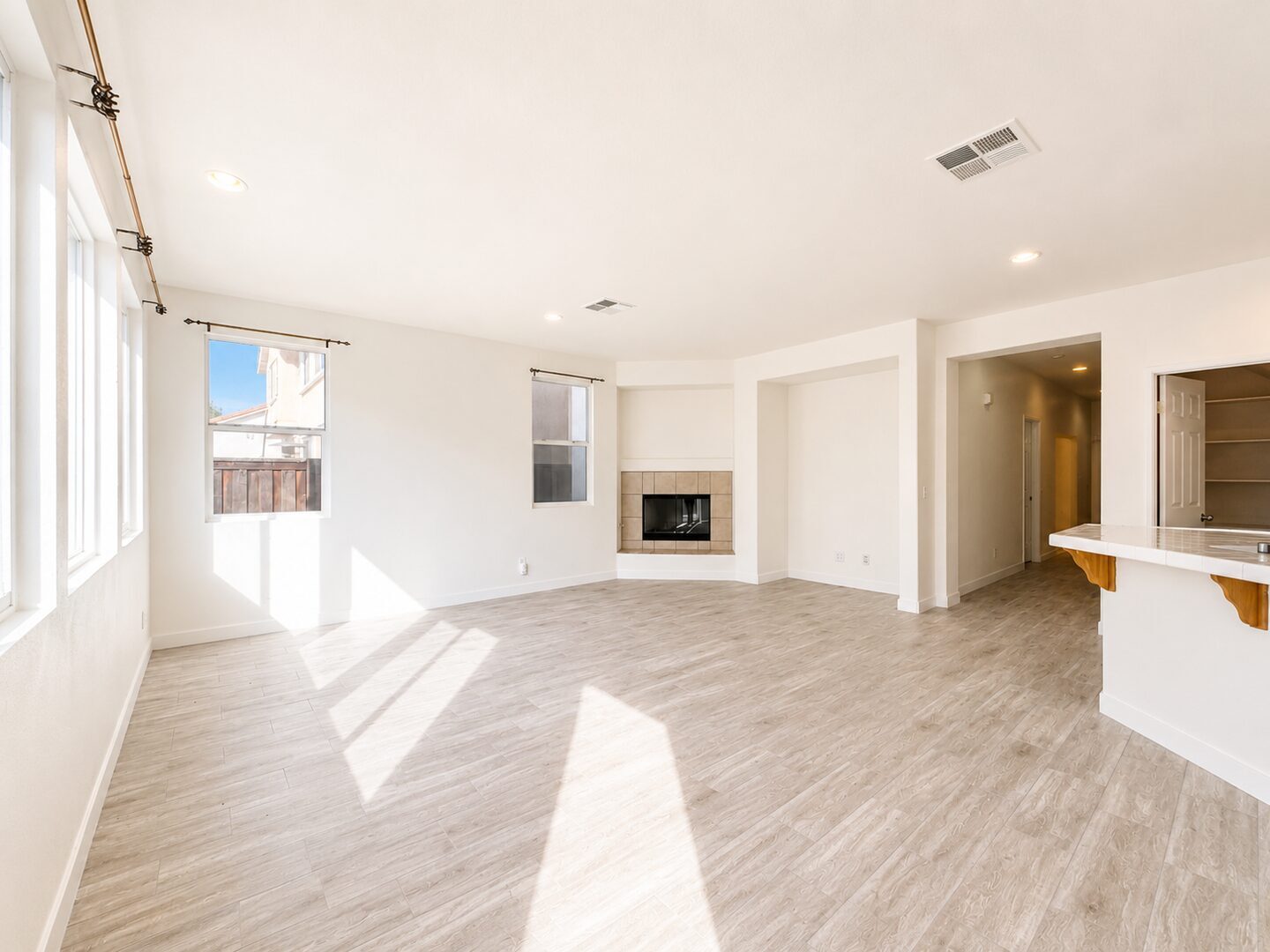 4420 Cloudywing Rd - Hemet - California - 5 bed, 3 bath rental property