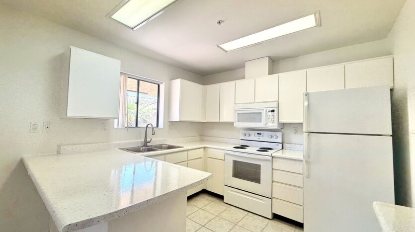 44620 San Rafael Avenue - Unit 06 - Palm Desert - California - 1 bed, 1 bath rental property