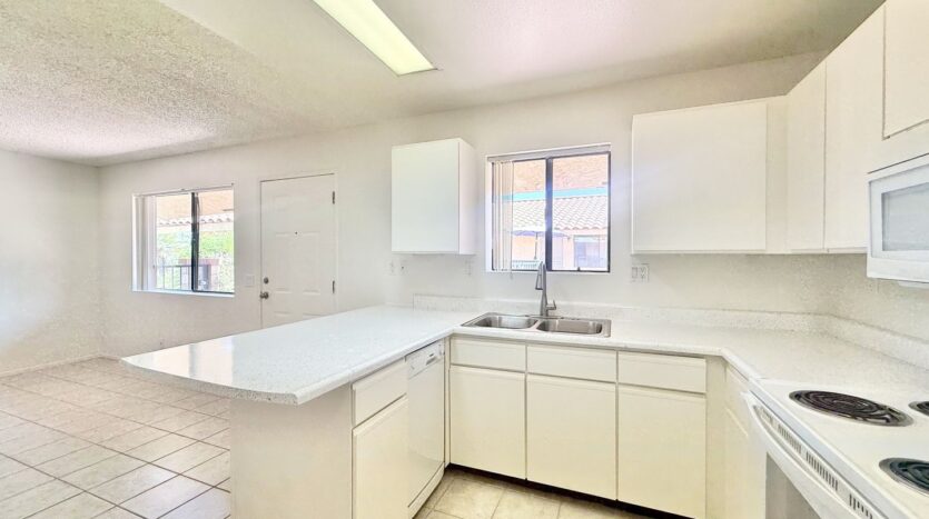 44620 San Rafael Avenue - Unit 06 - Palm Desert - California - 1 bed, 1 bath rental property