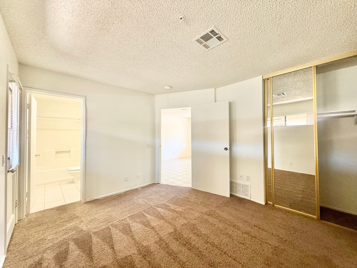 44620 San Rafael Avenue - Unit 06 - Palm Desert - California - 1 bed, 1 bath rental property