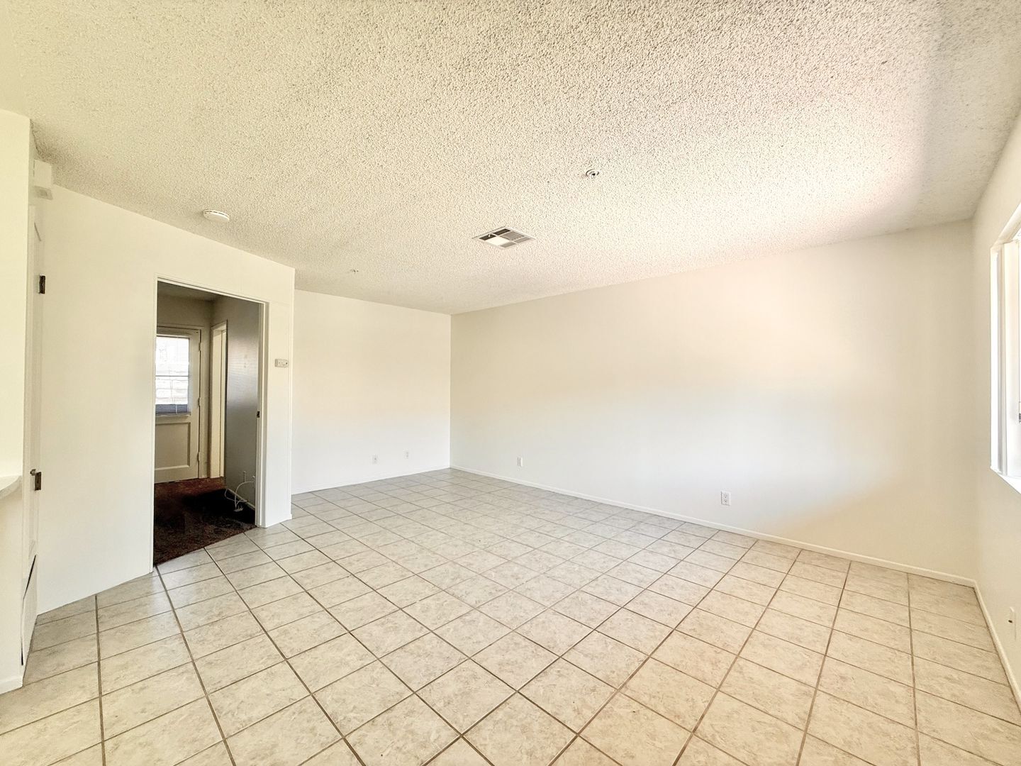 44620 San Rafael Avenue - Unit 06 - Palm Desert - California - 1 bed, 1 bath rental property