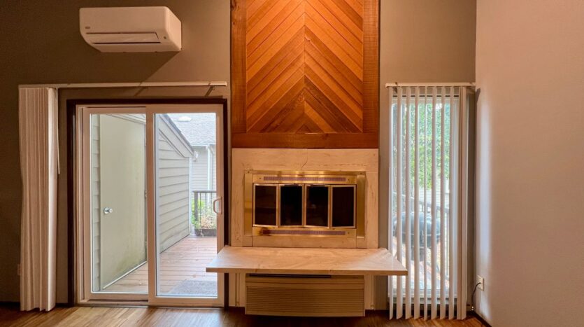 4656 SW Comus Pl - Portland - Oregon - 2 bed, 2 bath rental property