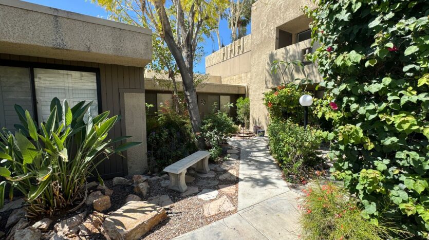 473 Bradshaw Ln  - Palm Springs - California - 2 bed, 2 bath rental property