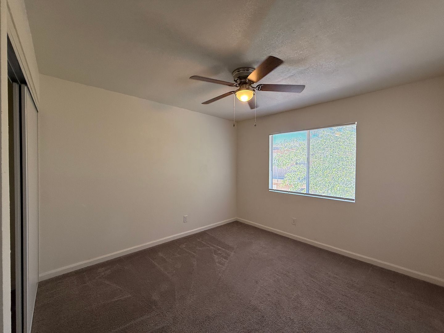524 E. Ave Q12 - Unit 16 - Palmdale - California - 2 bed, 1 bath rental property