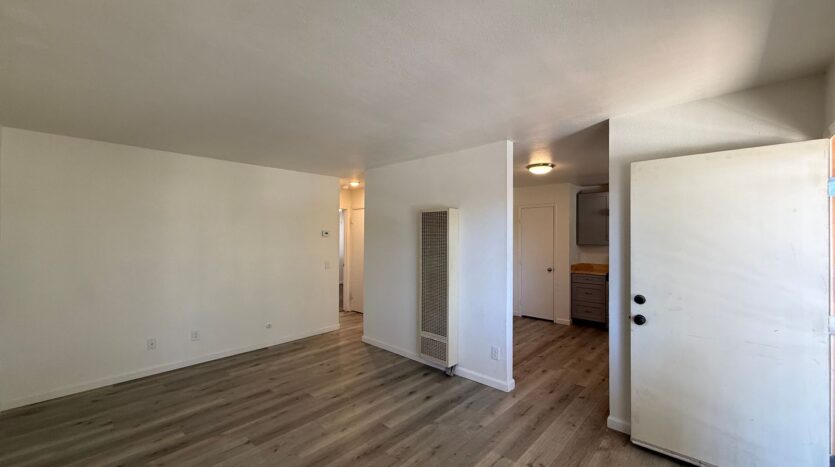524 E. Ave Q12 - Unit 16 - Palmdale - California - 2 bed, 1 bath rental property