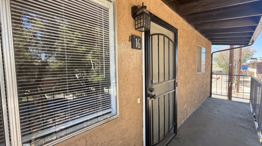 524 E. Ave Q12 - Unit 16 - Palmdale - California - 2 bed, 1 bath rental property