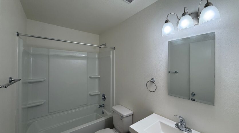 524 E. Ave Q12 - Unit 16 - Palmdale - California - 2 bed, 1 bath rental property