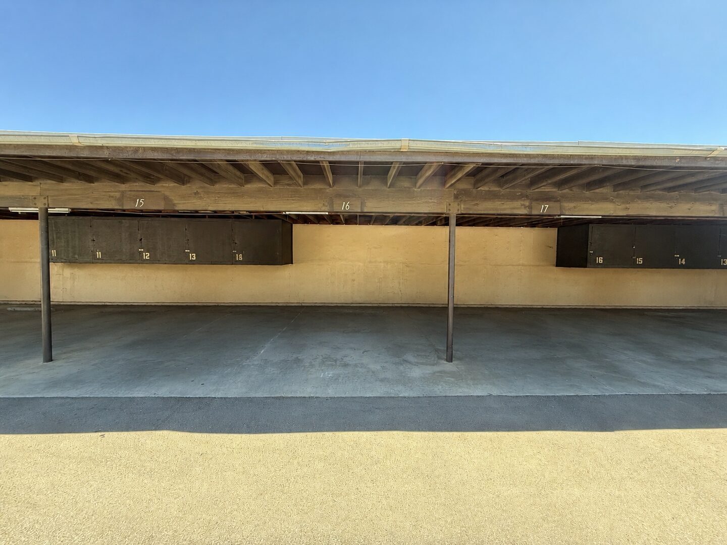 524 E. Ave Q12 - Unit 16 - Palmdale - California - 2 bed, 1 bath rental property