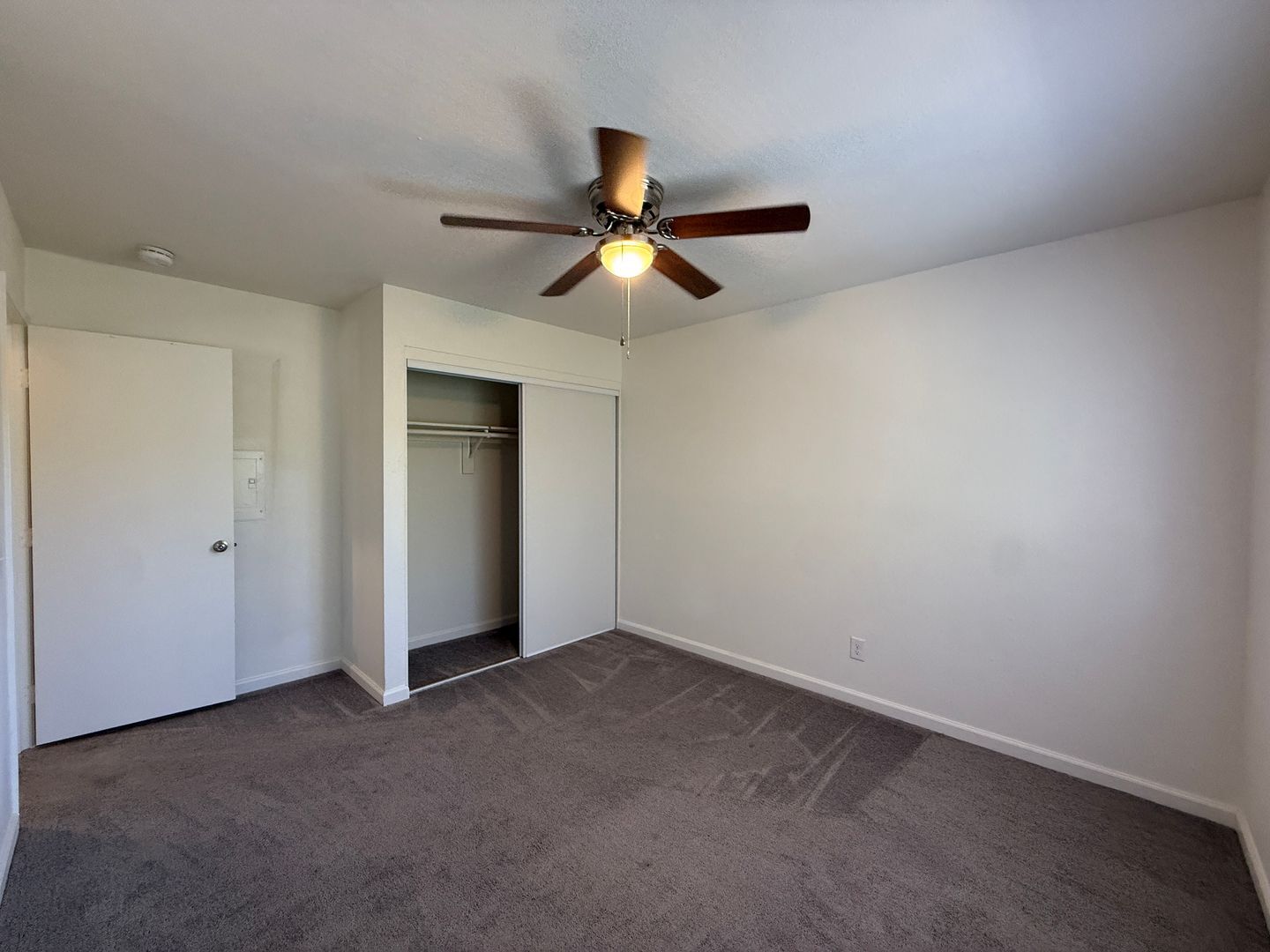 524 E. Ave Q12 - Unit 16 - Palmdale - California - 2 bed, 1 bath rental property