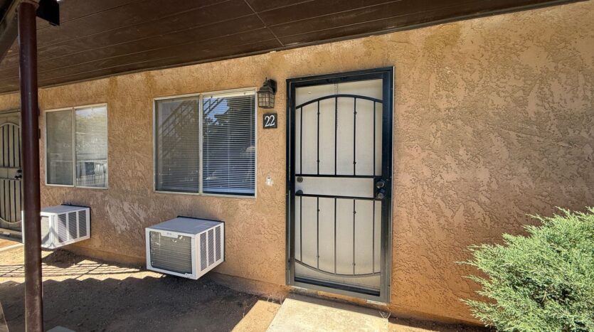 524 E. Ave Q12 - Unit 22 - Palmdale - California - 2 bed, 1 bath rental property
