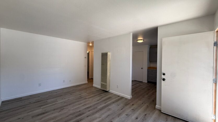 524 E. Ave Q12 - Unit 22 - Palmdale - California - 2 bed, 1 bath rental property
