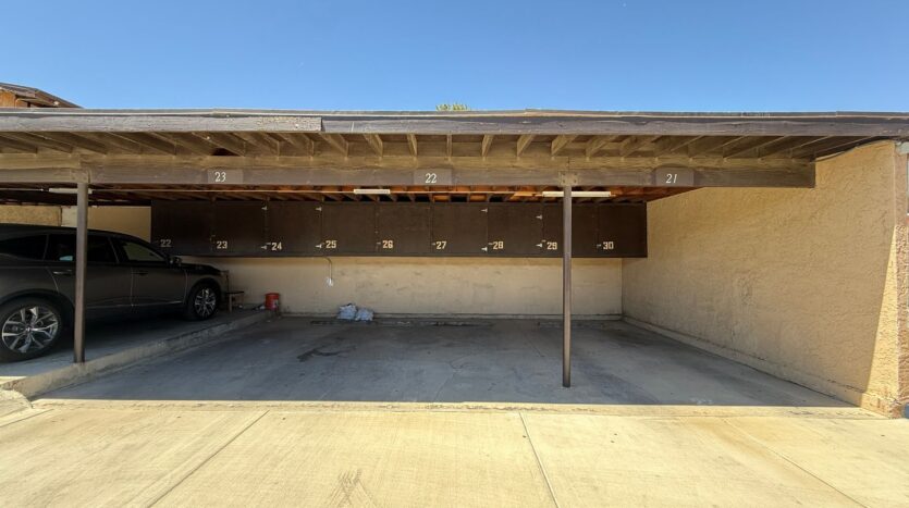 524 E. Ave Q12 - Unit 22 - Palmdale - California - 2 bed, 1 bath rental property
