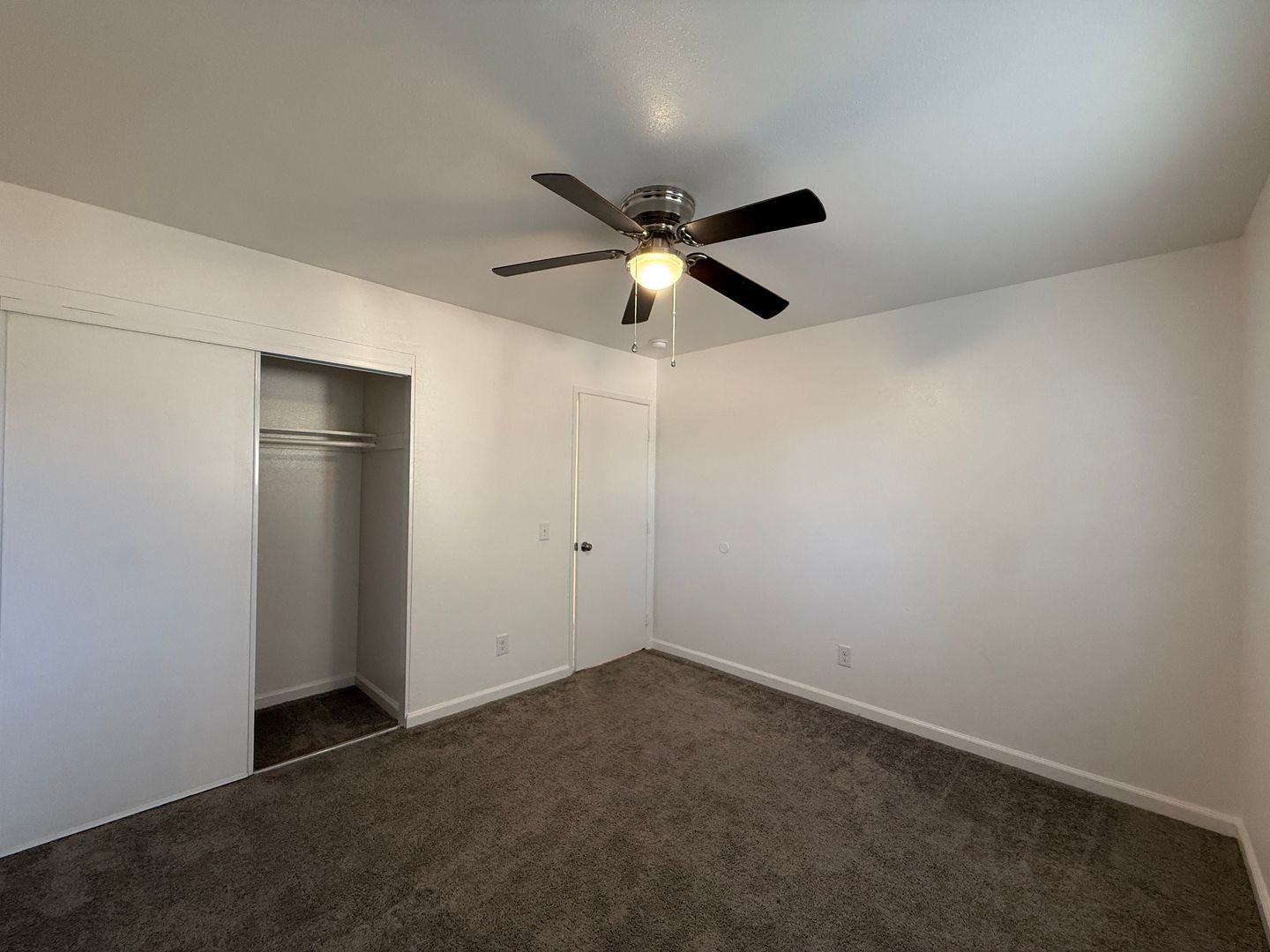 524 E. Ave Q12 - Unit 22 - Palmdale - California - 2 bed, 1 bath rental property