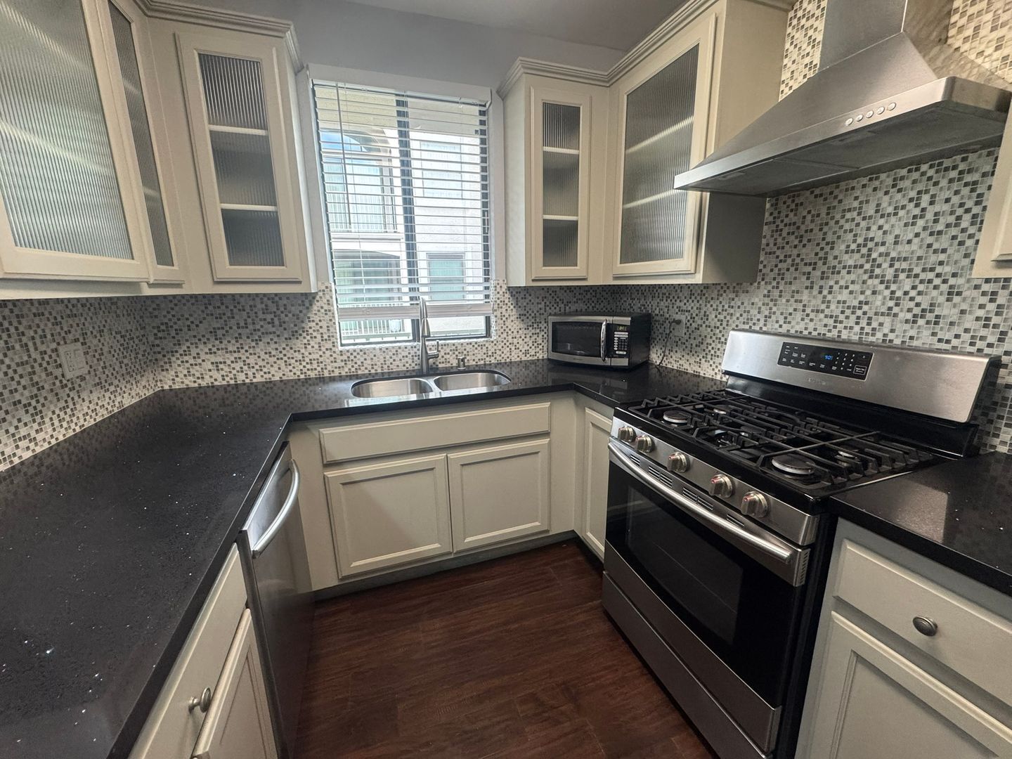 555 Maine Ave Unit 330 - Long Beach - California - 2 bed, 2 bath rental property