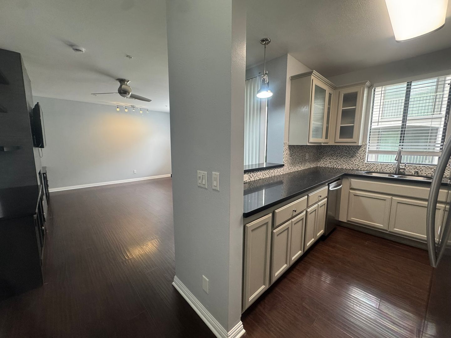 555 Maine Ave Unit 330 - Long Beach - California - 2 bed, 2 bath rental property