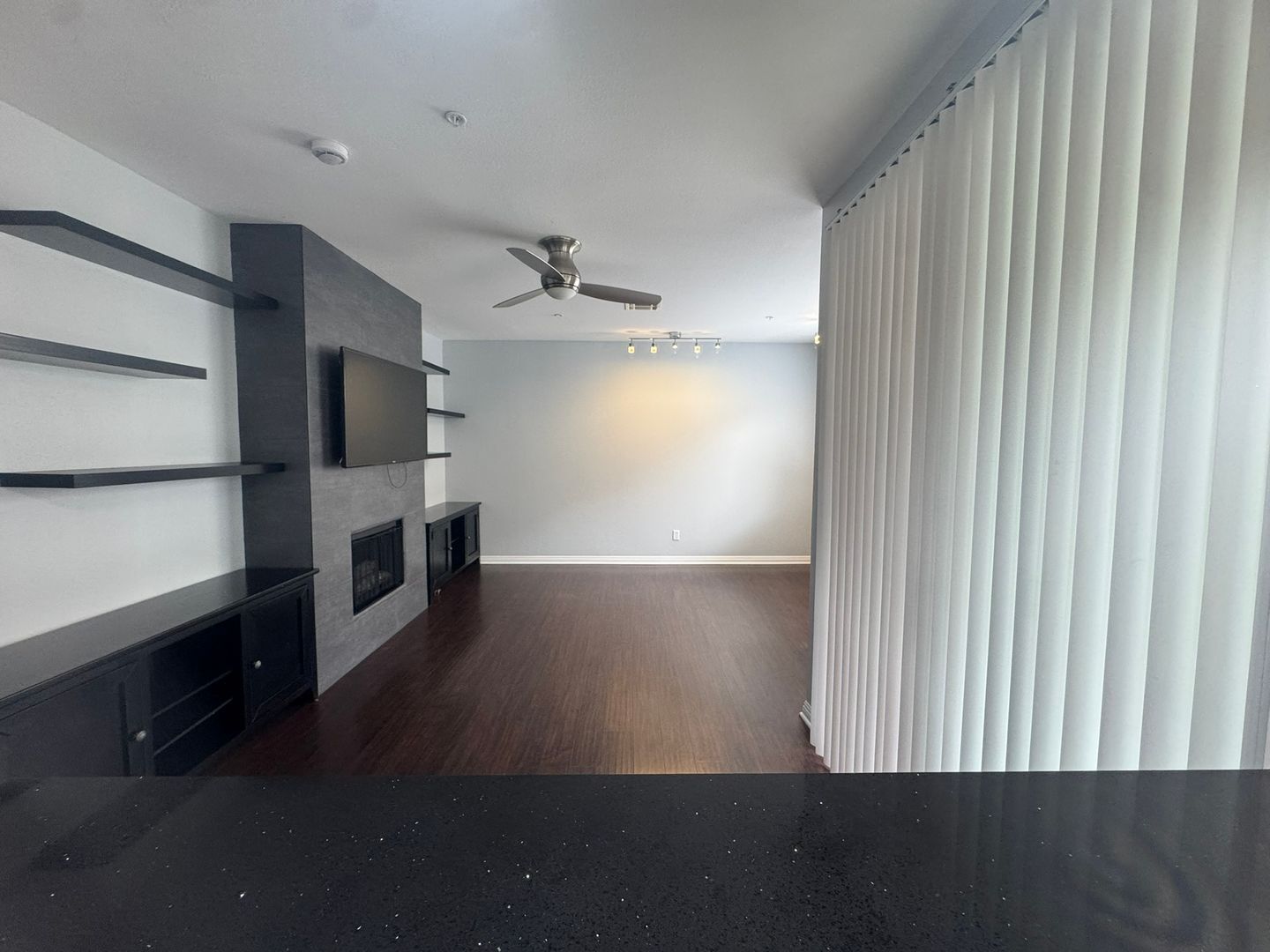 555 Maine Ave Unit 330 - Long Beach - California - 2 bed, 2 bath rental property