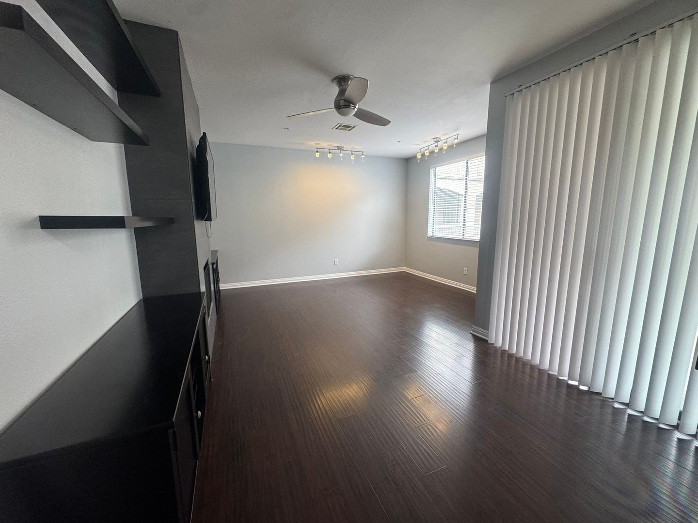 555 Maine Ave Unit 330 - Long Beach - California - 2 bed, 2 bath rental property