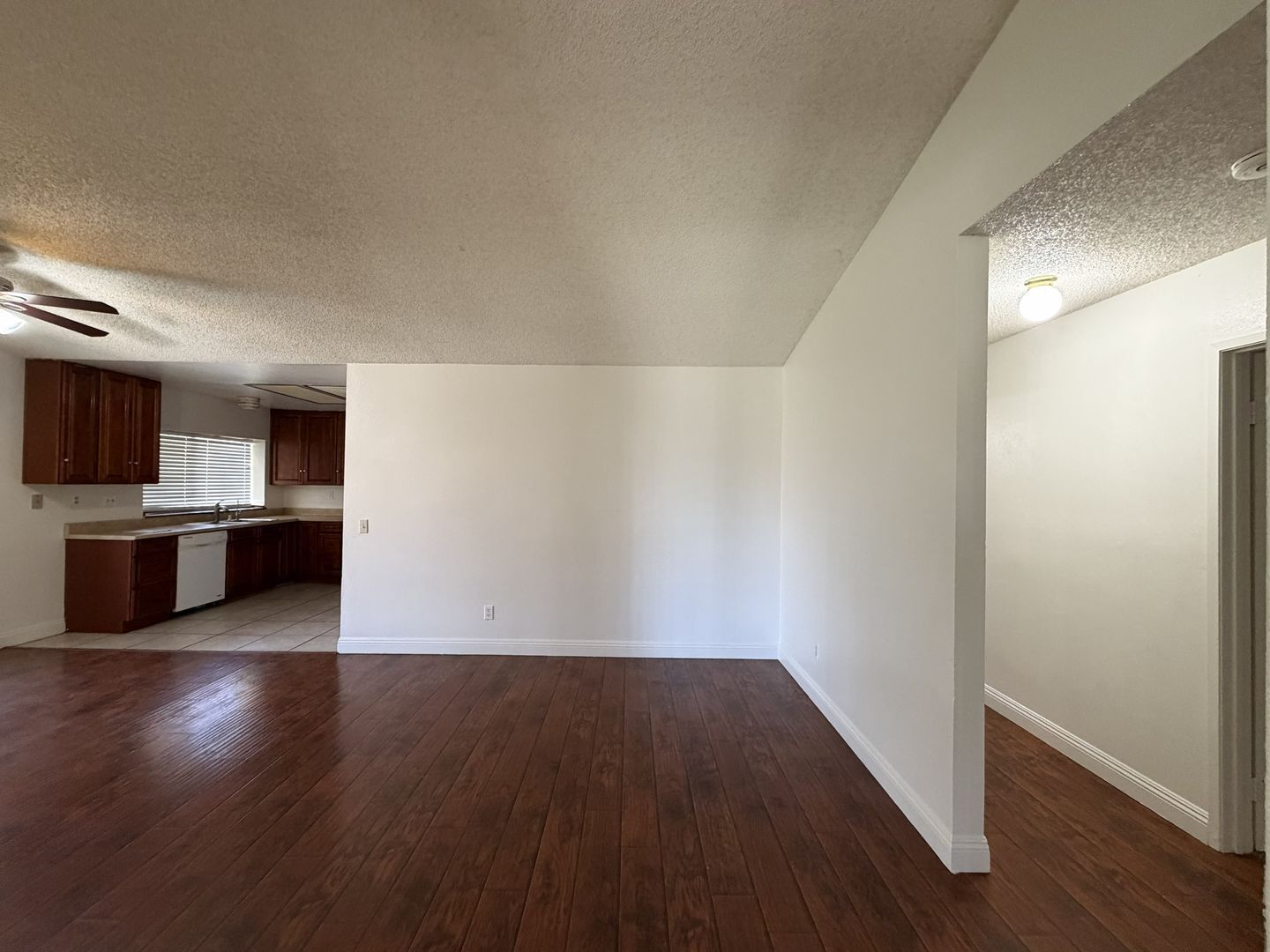 560 S Quince Ave. - Bloomington - California - 5 bed, 2 bath rental property