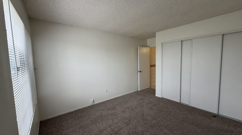 560 S Quince Ave. - Bloomington - California - 5 bed, 2 bath rental property