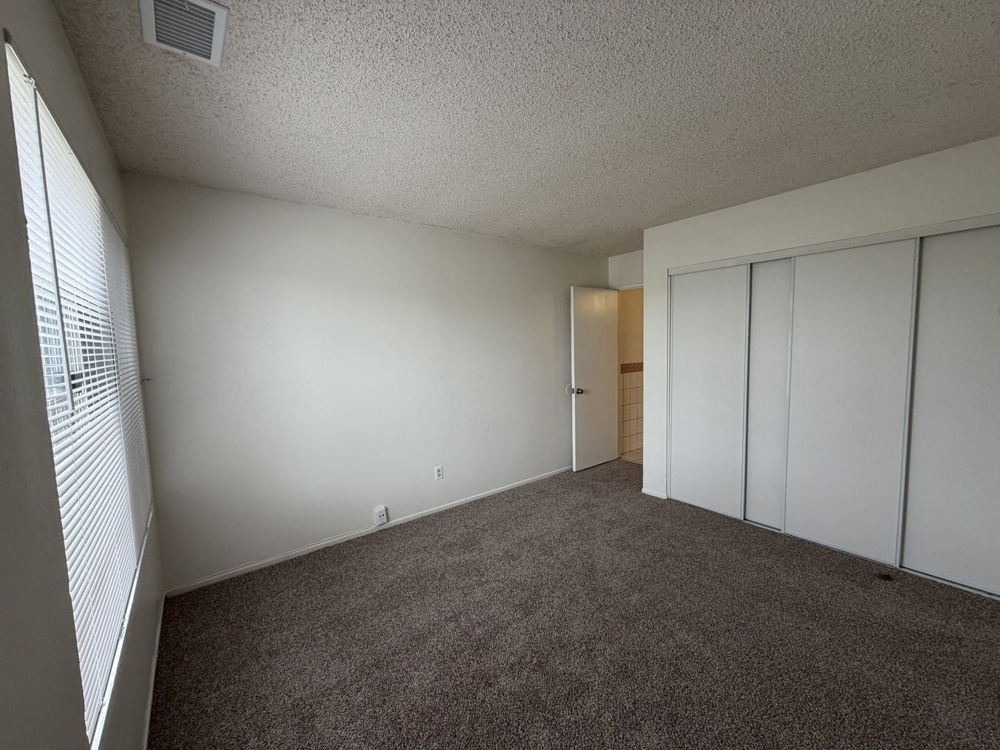 560 S Quince Ave. - Bloomington - California - 5 bed, 2 bath rental property