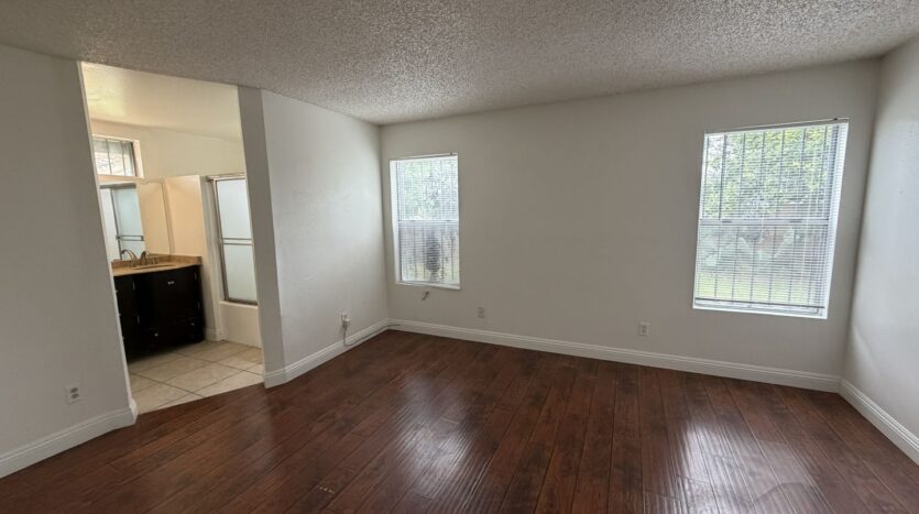560 S Quince Ave. - Bloomington - California - 5 bed, 2 bath rental property