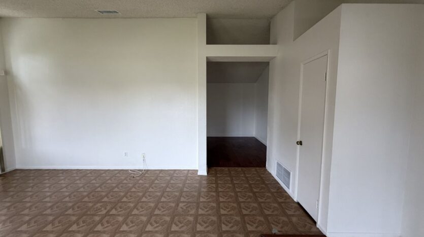 560 S Quince Ave. - Bloomington - California - 5 bed, 2 bath rental property