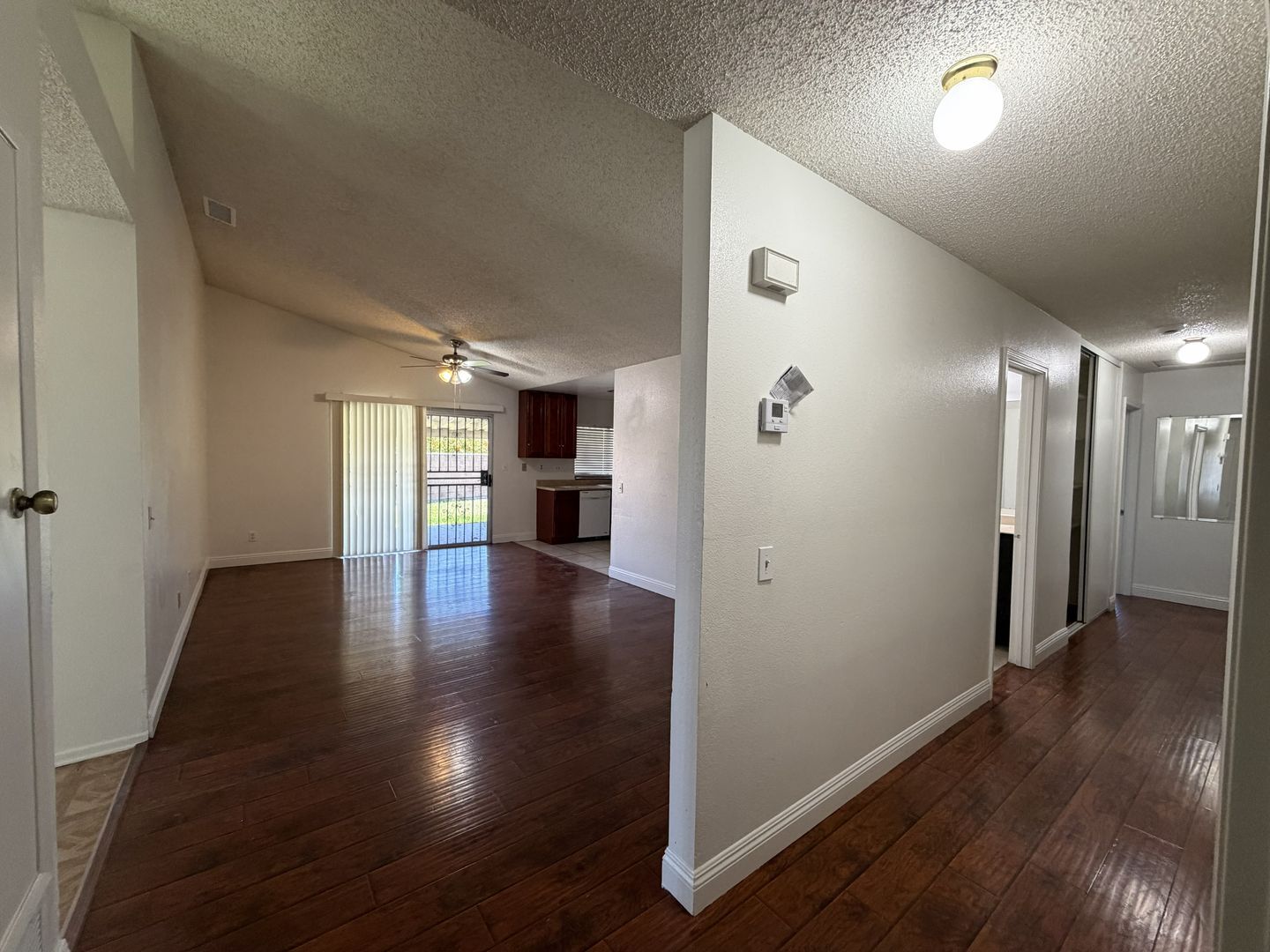 560 S Quince Ave. - Bloomington - California - 5 bed, 2 bath rental property