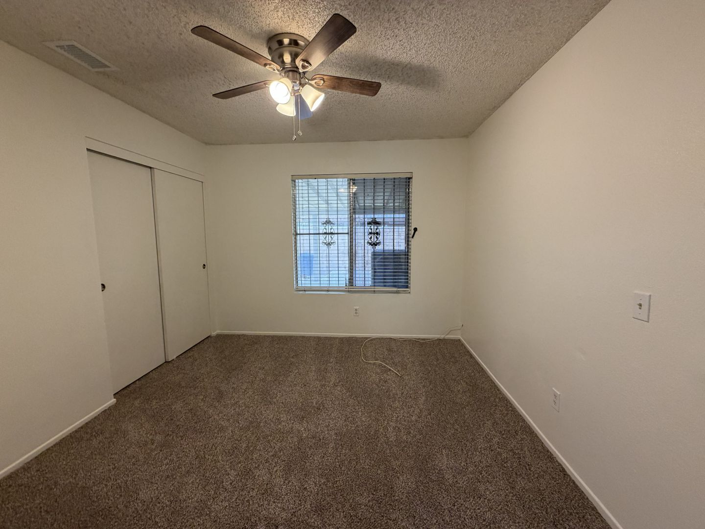 560 S Quince Ave. - Bloomington - California - 5 bed, 2 bath rental property